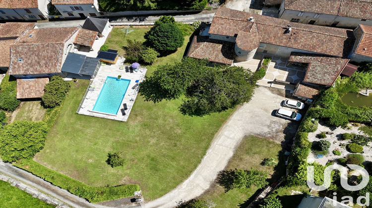 Ma-Cabane - Vente Maison Charras, 360 m²