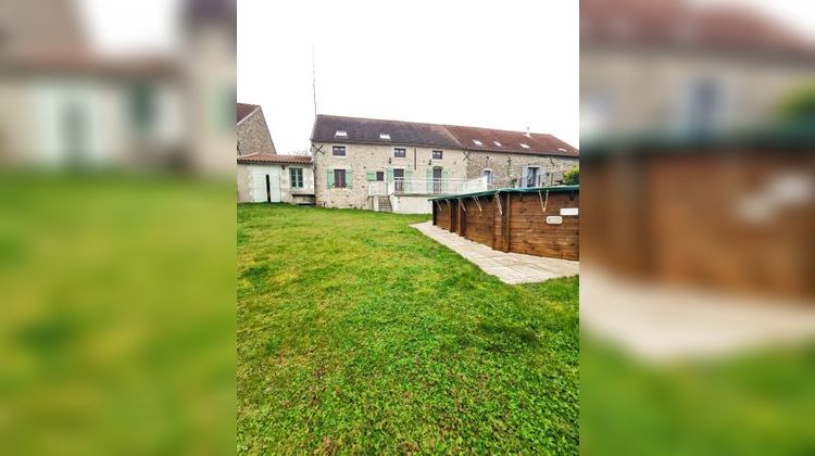 Ma-Cabane - Vente Maison Charroux, 158 m²