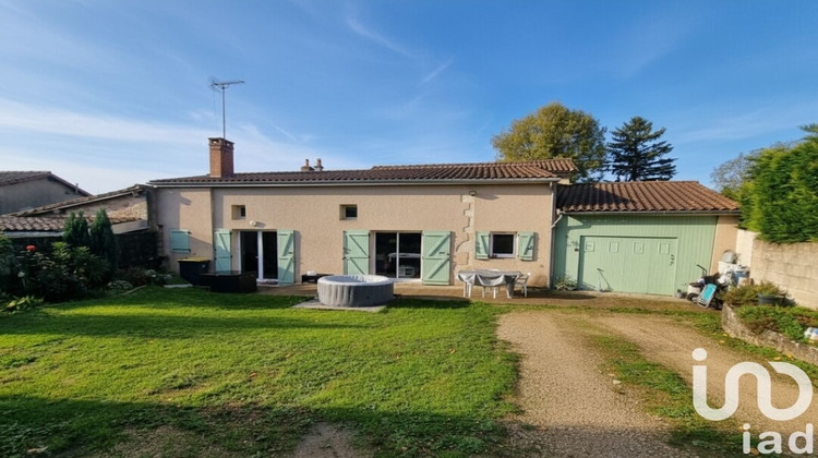 Ma-Cabane - Vente Maison Charroux, 97 m²