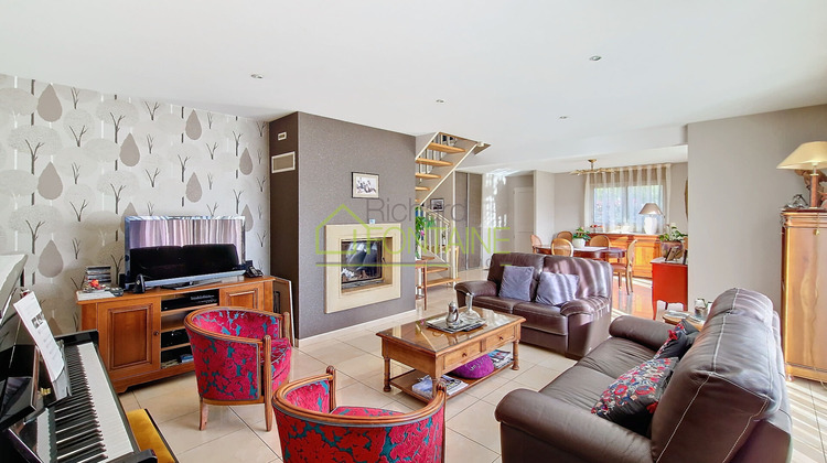 Ma-Cabane - Vente Maison CHARTRES-DE-BRETAGNE, 163 m²