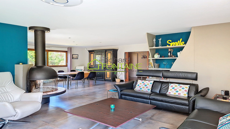 Ma-Cabane - Vente Maison CHARTRES-DE-BRETAGNE, 205 m²