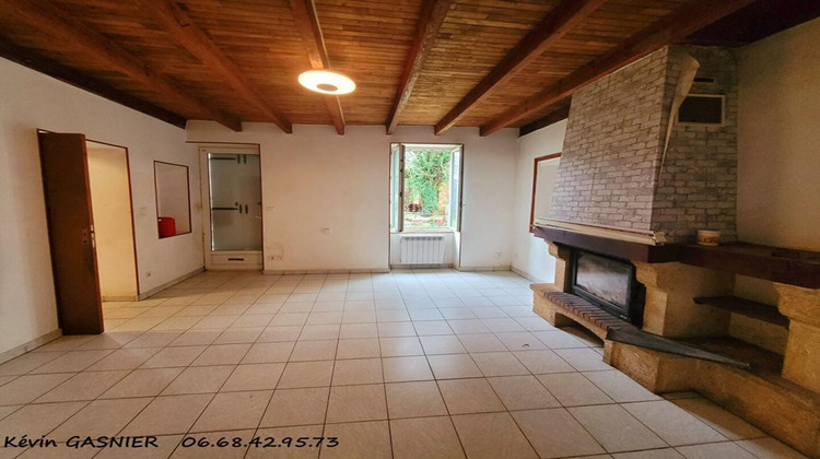 Ma-Cabane - Vente Maison CHASSENEUIL SUR BONNIEURE, 64 m²