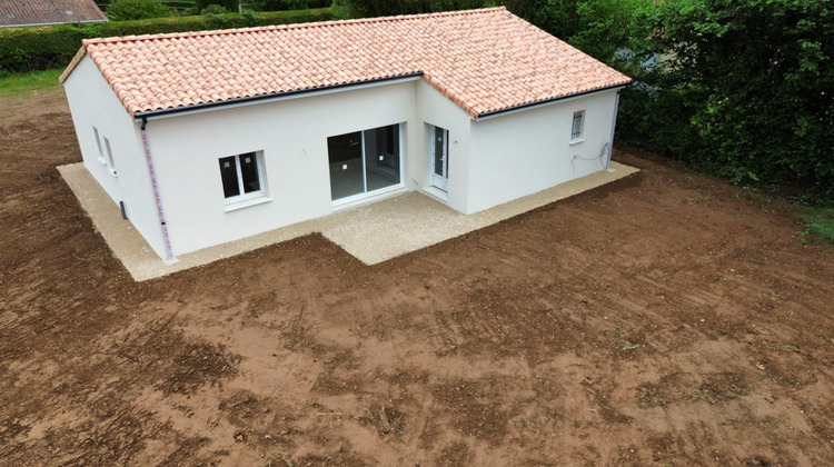 Ma-Cabane - Vente Maison Chasseneuil-sur-Bonnieure, 104 m²