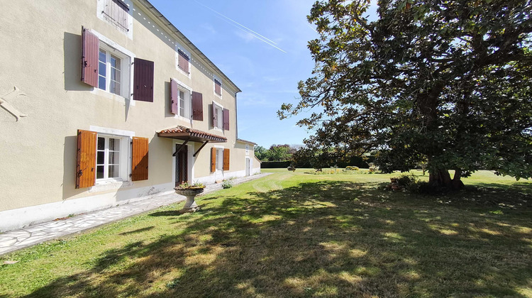 Ma-Cabane - Vente Maison Chasseneuil-sur-Bonnieure, 159 m²