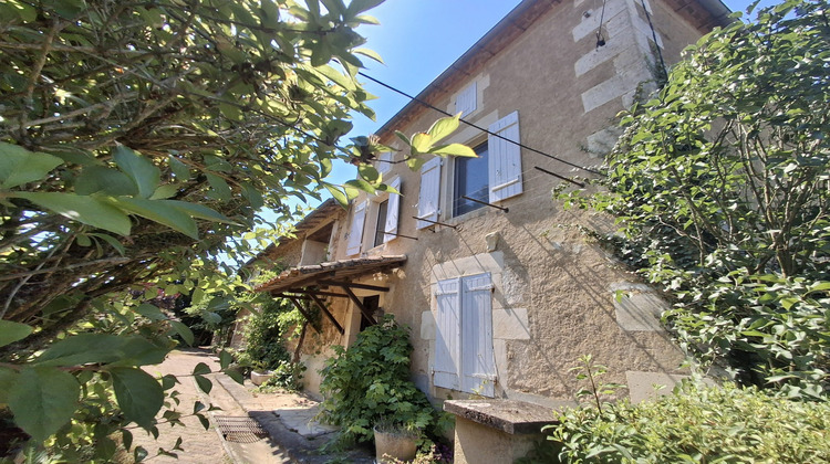 Ma-Cabane - Vente Maison Chasseneuil-sur-Bonnieure, 275 m²