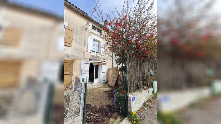 Ma-Cabane - Vente Maison Chasseneuil-sur-Bonnieure, 61 m²