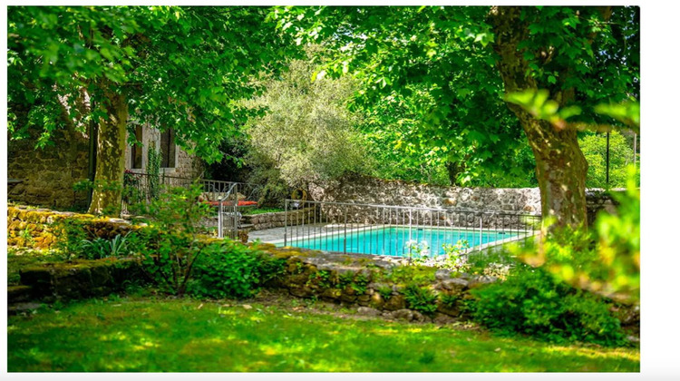 Ma-Cabane - Vente Maison CHASSIERS, 369 m²