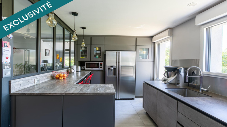 Ma-Cabane - Vente Maison Chassieu, 250 m²