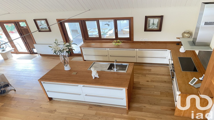 Ma-Cabane - Vente Maison Château-Garnier, 200 m²