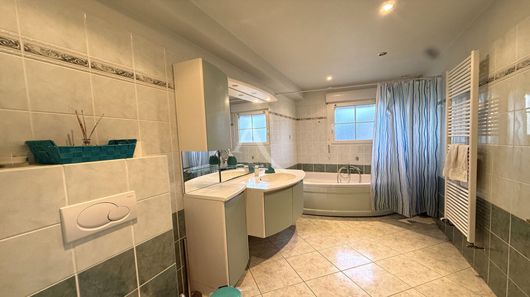 Ma-Cabane - Vente Maison CHATEAU-GONTIER, 232 m²