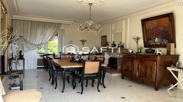 Ma-Cabane - Vente Maison Chateau-Gontier, 193 m²