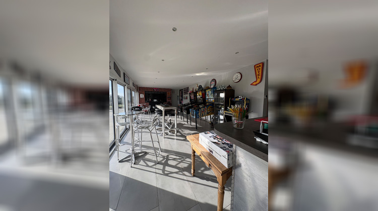 Ma-Cabane - Vente Maison CHATEAU-GONTIER, 357 m²