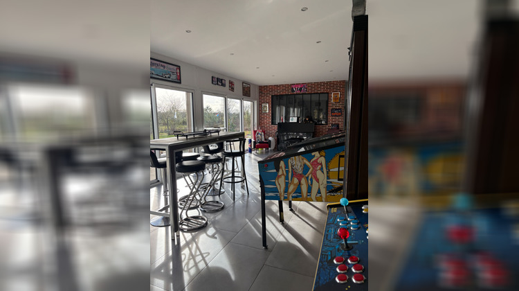 Ma-Cabane - Vente Maison CHATEAU-GONTIER, 357 m²