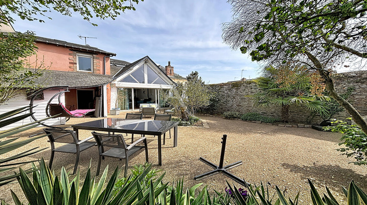 Ma-Cabane - Vente Maison CHATEAU-GONTIER, 233 m²