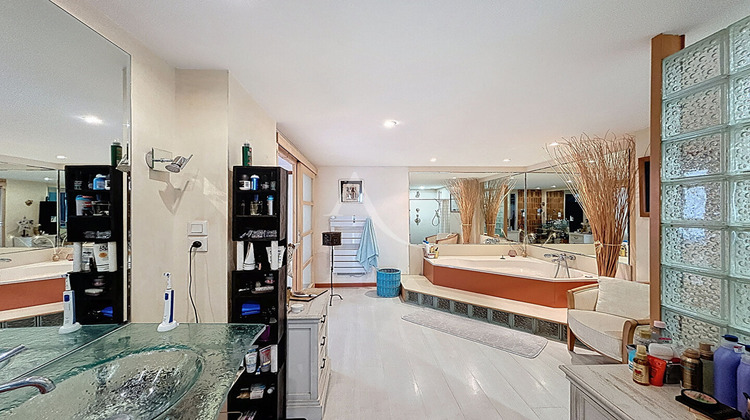 Ma-Cabane - Vente Maison CHATEAU-GONTIER, 233 m²