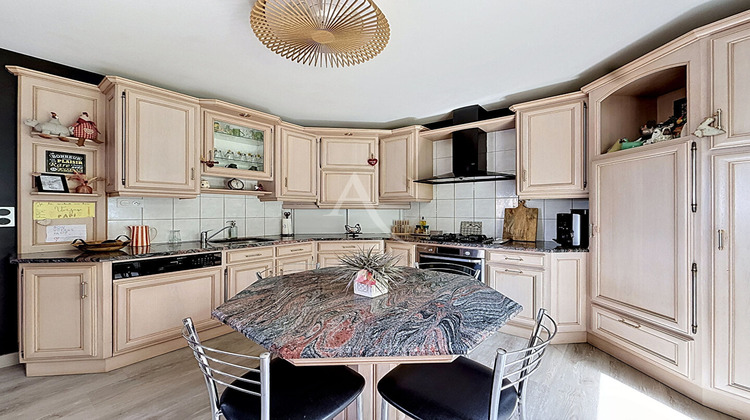 Ma-Cabane - Vente Maison CHATEAU-GONTIER, 180 m²