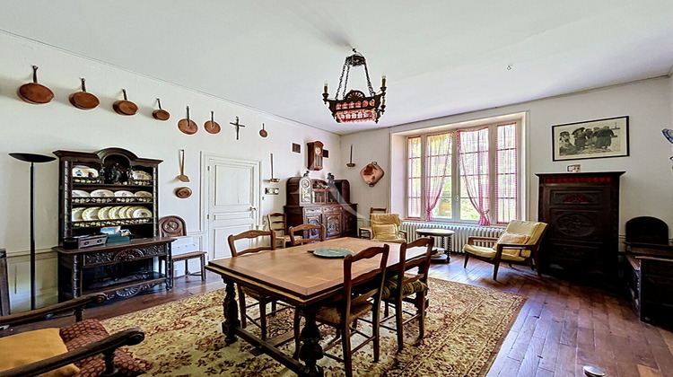 Ma-Cabane - Vente Maison CHATEAU-GONTIER, 227 m²