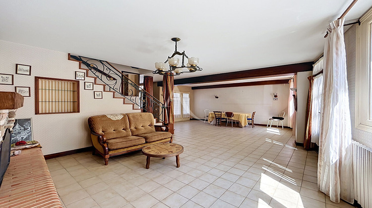 Ma-Cabane - Vente Maison CHATEAU-GONTIER, 210 m²