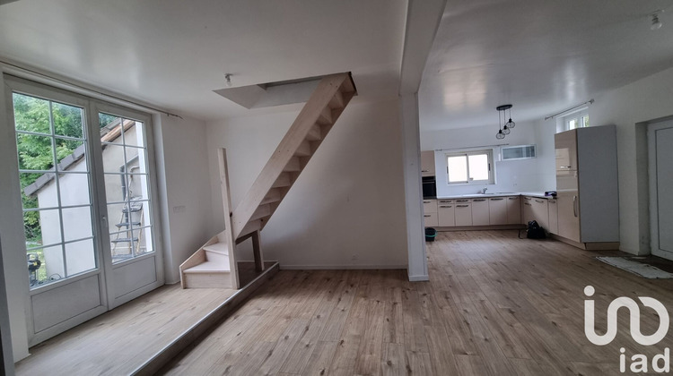 Ma-Cabane - Vente Maison Château-Renard, 93 m²