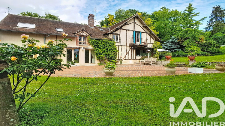 Ma-Cabane - Vente Maison Château-Renard, 232 m²