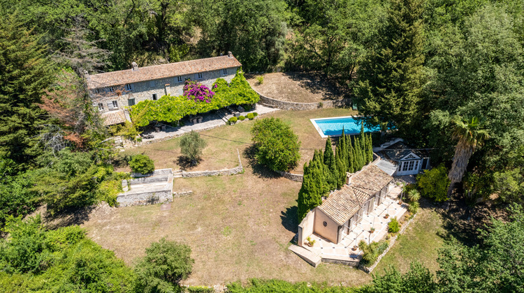 Ma-Cabane - Vente Maison Châteauneuf-Grasse, 550 m²