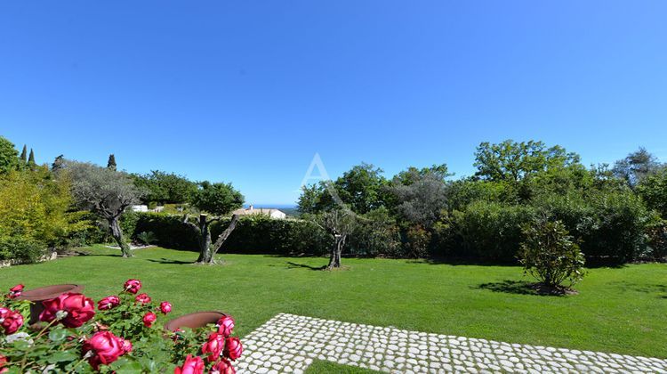 Ma-Cabane - Vente Maison CHATEAUNEUF-GRASSE, 200 m²