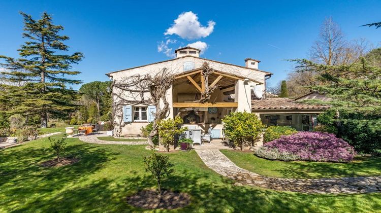 Ma-Cabane - Vente Maison CHATEAUNEUF GRASSE, 330 m²