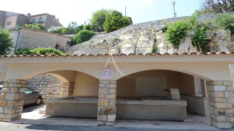 Ma-Cabane - Vente Maison CHATEAUNEUF-GRASSE, 106 m²