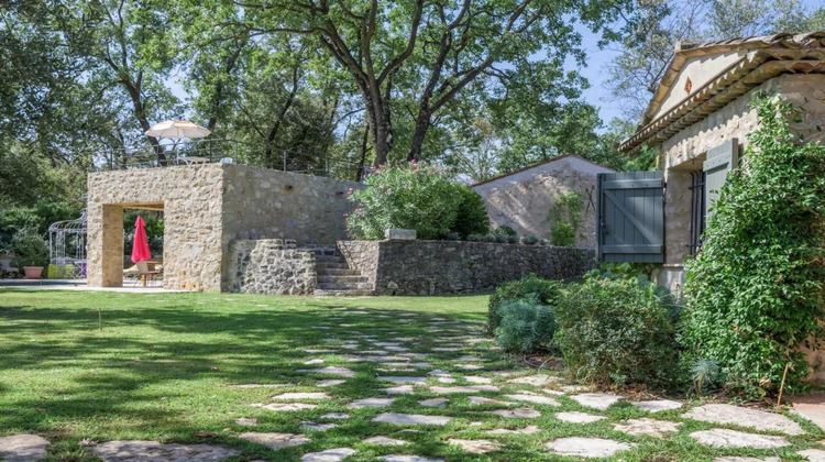 Ma-Cabane - Vente Maison CHATEAUNEUF GRASSE, 200 m²