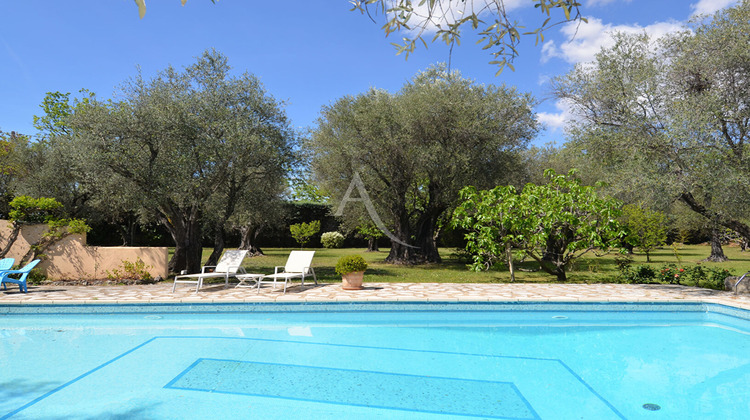 Ma-Cabane - Vente Maison CHATEAUNEUF-GRASSE, 250 m²