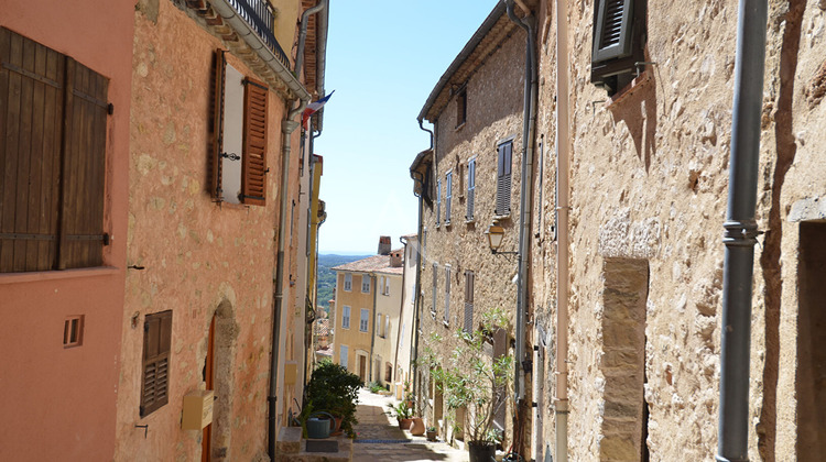 Ma-Cabane - Vente Maison CHATEAUNEUF-GRASSE, 96 m²