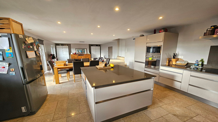 Ma-Cabane - Vente Maison CHATEAUNEUF-GRASSE, 145 m²