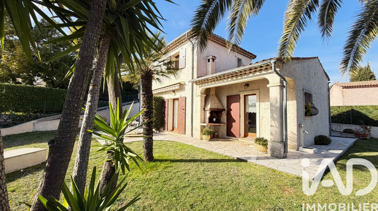 Ma-Cabane - Vente Maison Châteauneuf-Grasse, 105 m²