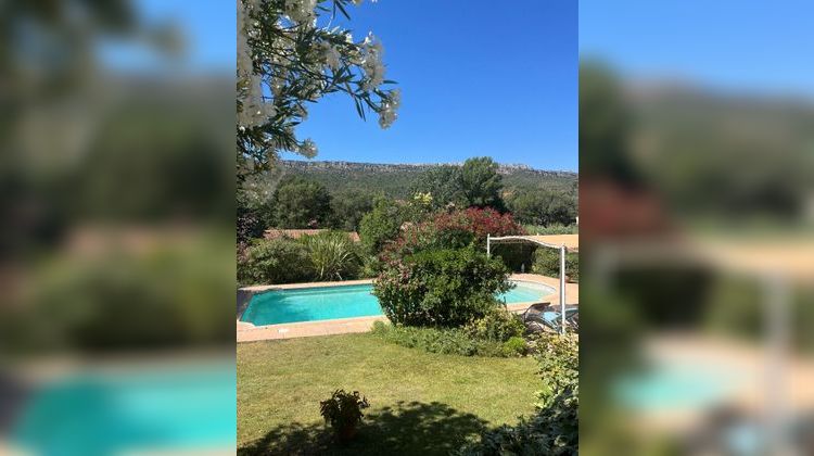 Ma-Cabane - Vente Maison CHATEAUNEUF-LE-ROUGE, 175 m²