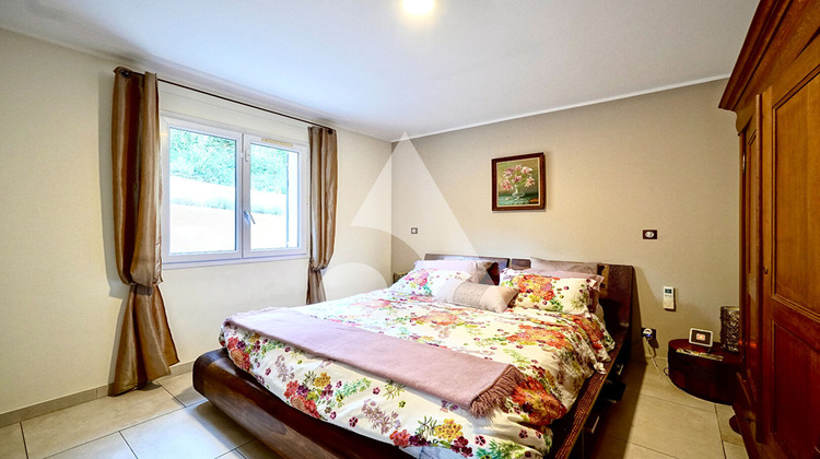 Ma-Cabane - Vente Maison CHATEAUNEUF-LE-ROUGE, 270 m²