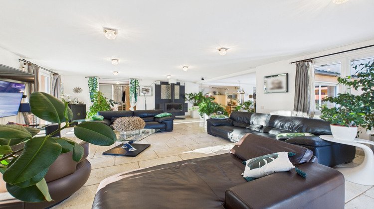 Ma-Cabane - Vente Maison CHATEAUNEUF-LE-ROUGE, 210 m²