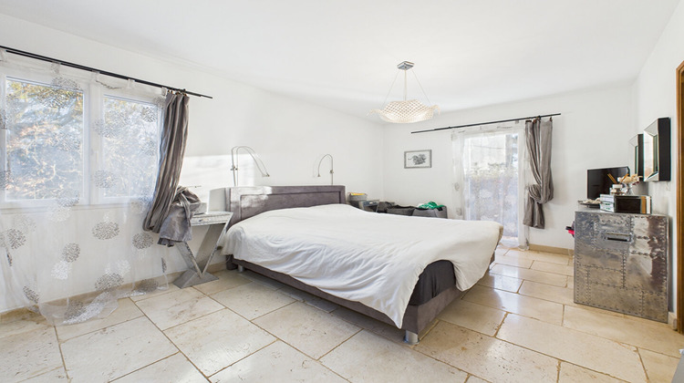 Ma-Cabane - Vente Maison CHATEAUNEUF-LE-ROUGE, 210 m²