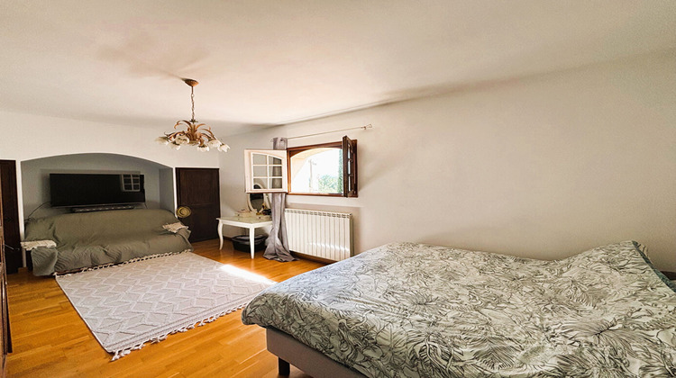 Ma-Cabane - Vente Maison CHATEAUNEUF-LE-ROUGE, 270 m²