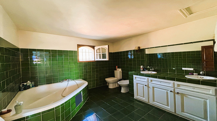 Ma-Cabane - Vente Maison CHATEAUNEUF-LE-ROUGE, 270 m²