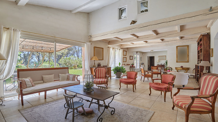 Ma-Cabane - Vente Maison CHATEAUNEUF-LE-ROUGE, 253 m²