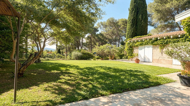 Ma-Cabane - Vente Maison Châteauneuf-le-Rouge, 250 m²