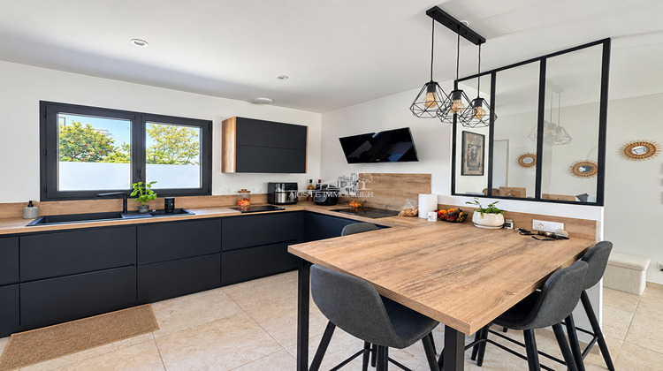 Ma-Cabane - Vente Maison CHATEAUNEUF-LES-MARTIGUES, 104 m²