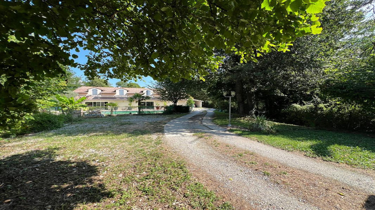Ma-Cabane - Vente Maison CHATEAUNEUF SUR ISERE, 338 m²