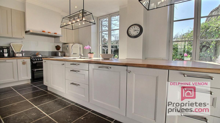 Ma-Cabane - Vente Maison CHATEAUNEUF SUR LOIRE, 280 m²