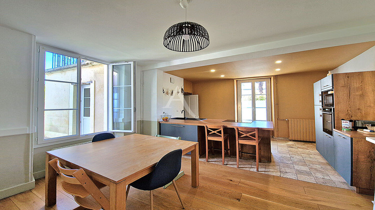 Ma-Cabane - Vente Maison CHATEAUNEUF-SUR-SARTHE, 216 m²
