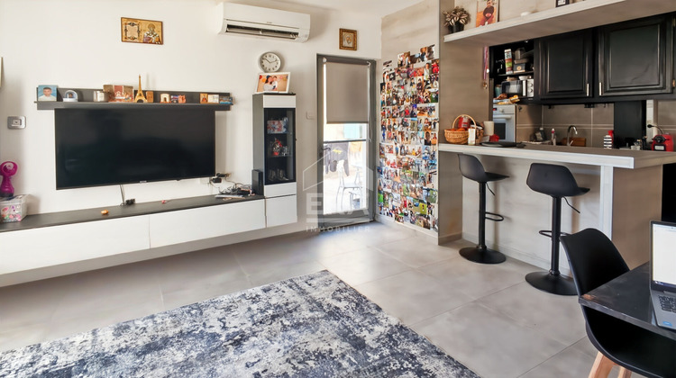 Ma-Cabane - Vente Maison CHATEAURENARD, 82 m²