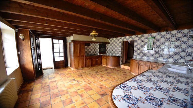 Ma-Cabane - Vente Maison CHATEL-GUYON, 230 m²