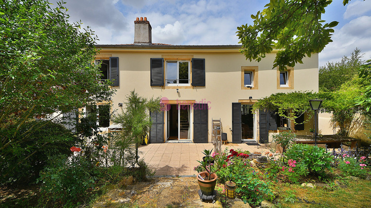 Ma-Cabane - Vente Maison CHATEL-SAINT-GERMAIN, 300 m²