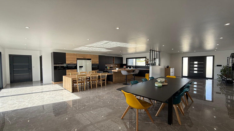 Ma-Cabane - Vente Maison CHATELLERAULT, 250 m²