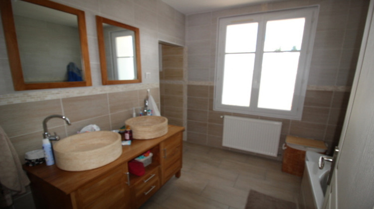 Ma-Cabane - Vente Maison CHATELLERAULT, 171 m²